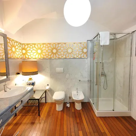 Hostdomus - Aqua * Turin